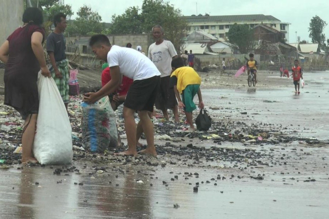 Perairan laut dan Sepanjang Pantai Jepara Tercemar Tumpahan Batubara