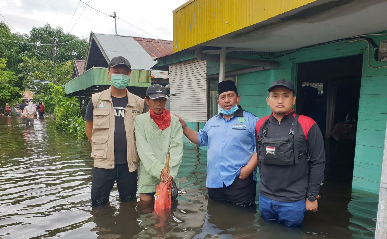 BKPRMI-Kabaharkam Polri Ringankan Beban Korban Banjir Banjarmasin