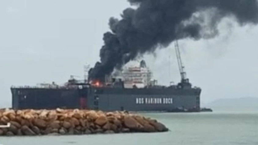 Kapal Tanker Milik Pertamina di Karimun Terbakar, Kok Bisa?