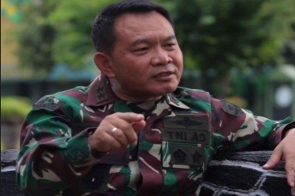 Jenderal Gatot Tuding TNI Disusupi Komunis, Pangkostrad Angkat Bicara