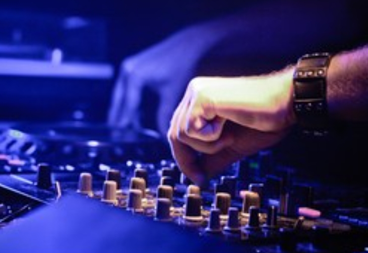 BREAKING NEWS DJ Cantik dan Terkenal di Indonesia Ditangkap Polisi