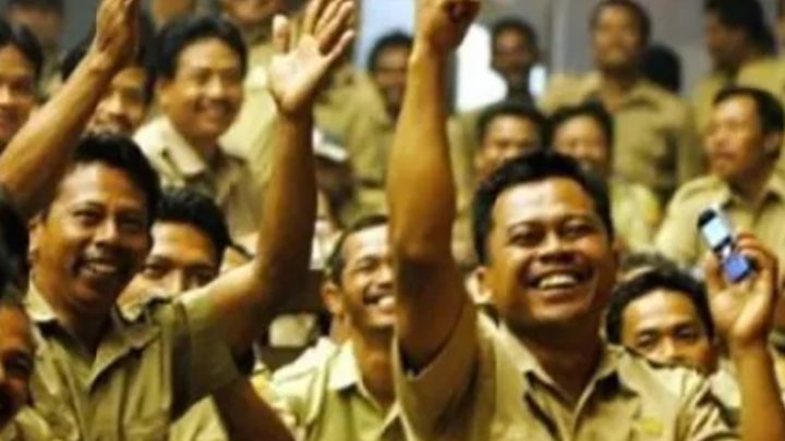 Gaji PNS Harus Naik untuk Cegah Tingginya Inflasi, Kata DPR