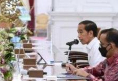 Nadiem Makarim Diteriaki di Depan Presiden, Jokowi Kaget, Ternyata Masalah Ini