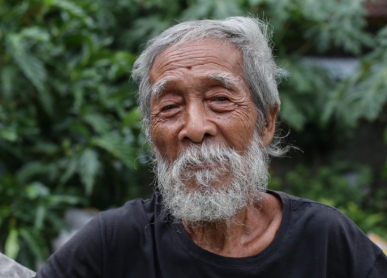 Bergelar Doktor dan Lulusan Luar Negeri, Soesilo Toer Lebih Memilih Jadi Pemulung, Ini Alasannya