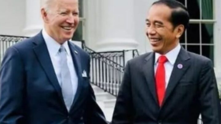 Joe Biden Bertemu Jokowi Sambil Ketawa-ketawa, Dokter Tifa Kena Sentil
