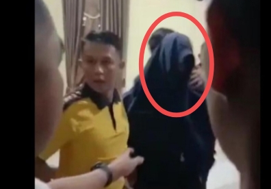 Hanya Pakai Daster, Istri Perwira Polisi Panik Digerebek Ngamar Bersama AKP