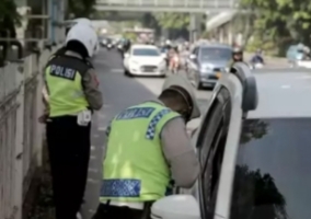 Temui Polisi Tilang Manual, Lapor Langsung Ke Nomor WhatsApp Ini ...