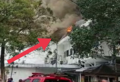 BREAKING! Balai Kota Bandung Terbakar, Lihat