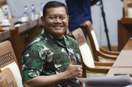 TNI Didesak Cabut Pangkat Letkol Tituler Deddy Corbuzier, Ini Kata Yudo Margono
