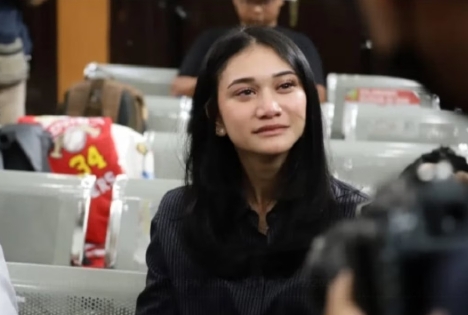 Nyesek, Begini Reaksi Putri Cantik Brigjen Hendra Kurniawan Saat Ayahnya Divonis 3 Tahun Penjara