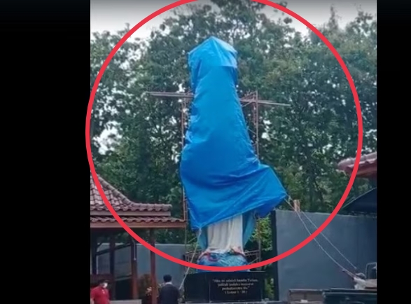 Heboh! Patung Bunda Maria Ditutup Terpal Menjadi Trending Topik se-Indonesia, Kapolres Bilang Begini