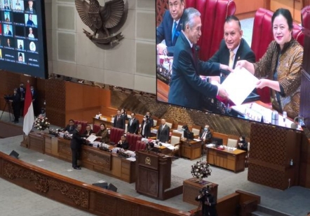 Suasana Memanas, Ini Detik-detik Pengesahan Perppu Cipta Kerja Jadi Undang-Undang, 2 Partai Besar Ini Menolak dan Walkout, Sengit, Lihatlah