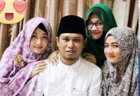 Masih Ingat Lora? Anggota DPR yang Viral Bawa 3 Istri Cantik Saat Pelantikan, Begini Kabar Terbaru dan Cara Tidurnya, Hmmm