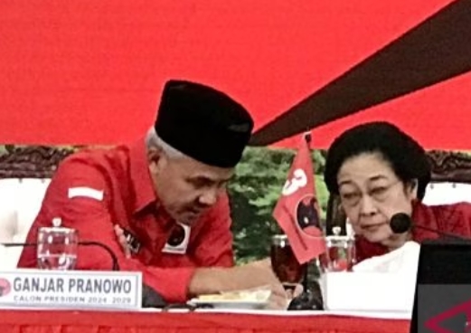 Ketum PDIP Megawati Beberkan 10 Nama Bakal Cawapres untuk Mendampingi Ganjar, Nomor 1 Paling Mengagetkan