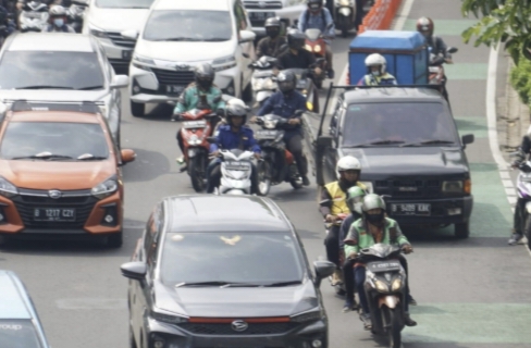 Pemerintah Tak Main-main, Kebijakan Ini Langsung Diterapkan untuk Seluruh Pemilik Mobil dan Motor, Jika Tidak Patuh Akan Didenda Lewat Cara ini