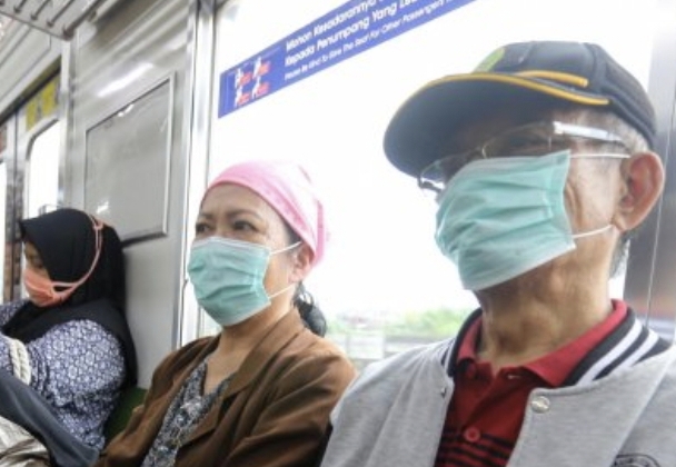 Pengumuman! Ini Aturan Terbaru Penggunaan Masker di KRL, MRT dan TransJakarta