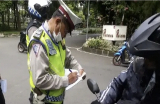 Kakorlantas: Jika Polisi Tak Punya Ini, Jangan Mau Ditilang secara Manual, Catat!