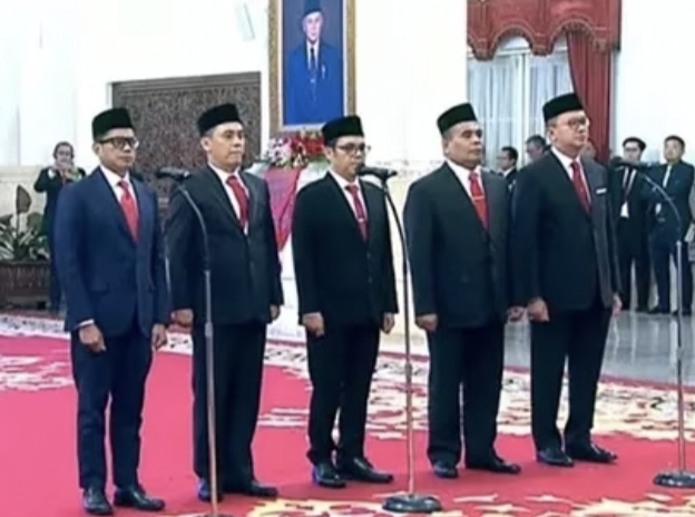 Presiden Jokowi Resmi Lantik 1 Menteri dan 5 Wamen Baru, Ini Nama-namanya