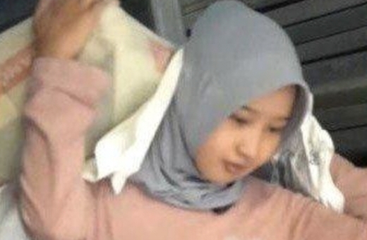 Masih Ingat Gadis Cantik yang Viral Kerja Angkat 800 Semen Perhari? Begini Kabarnya Terkini, Berubah Drastis Usai….