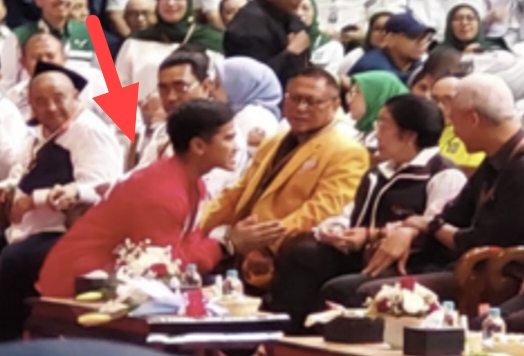 Detik-Detik Gibran Cium Tangan dan Kaesang Sungkem ke Megawati Soekarnoputri, Ada Yang Unik Itu, Lihat!