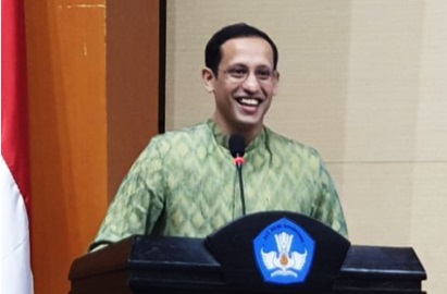 Mendikbudristek Nadiem Sampaikan Kabar Menggembirakan untuk Seluruh Mahasiswa se-Indonesia, UKT Resmi Dibatalkan, Ini Aturan Barunya!