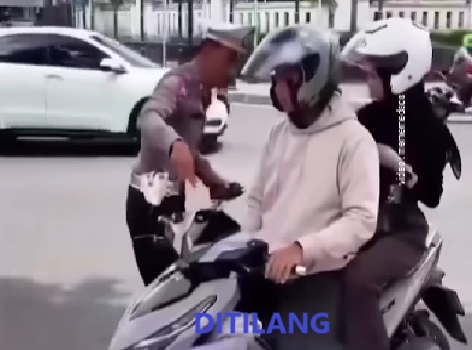 Kompol Ris Keluarkan Pengumuman Terbaru Bagi Pengendara Mobil-Motor, Masa Berlaku STNK Bukan 5 Tahun Lagi, Simak Penjelasannya